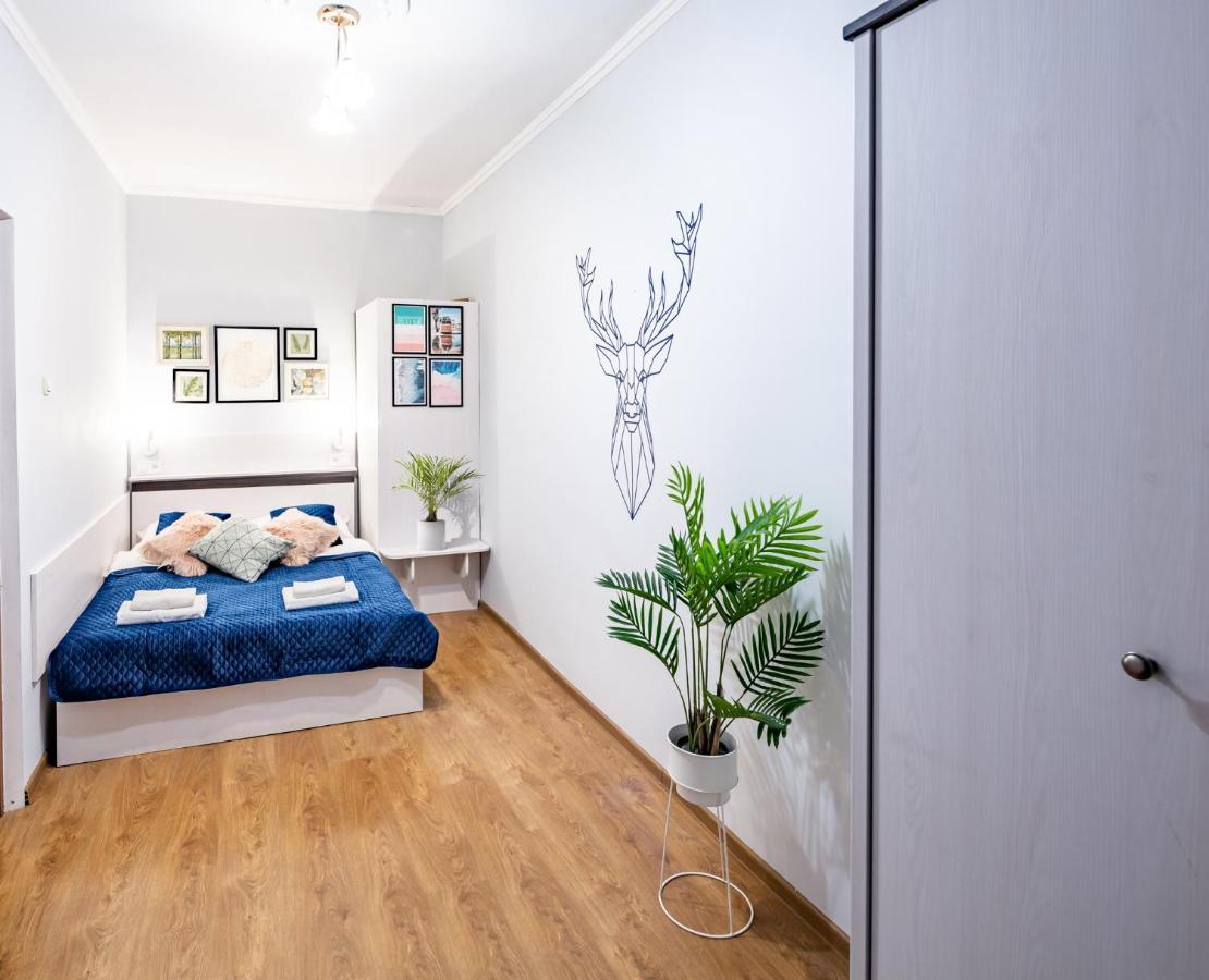 Rainbow Apartment Near Rynok Sq Lviv Ngoại thất bức ảnh