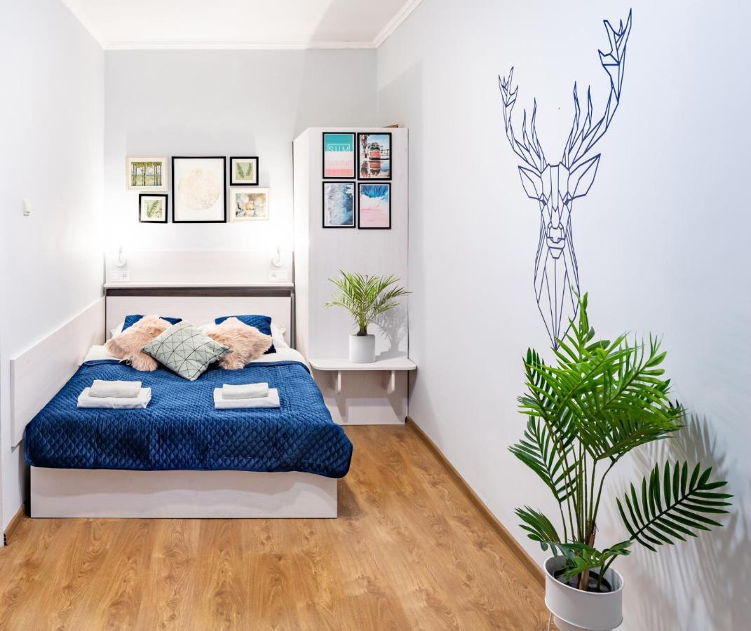 Rainbow Apartment Near Rynok Sq Lviv Ngoại thất bức ảnh